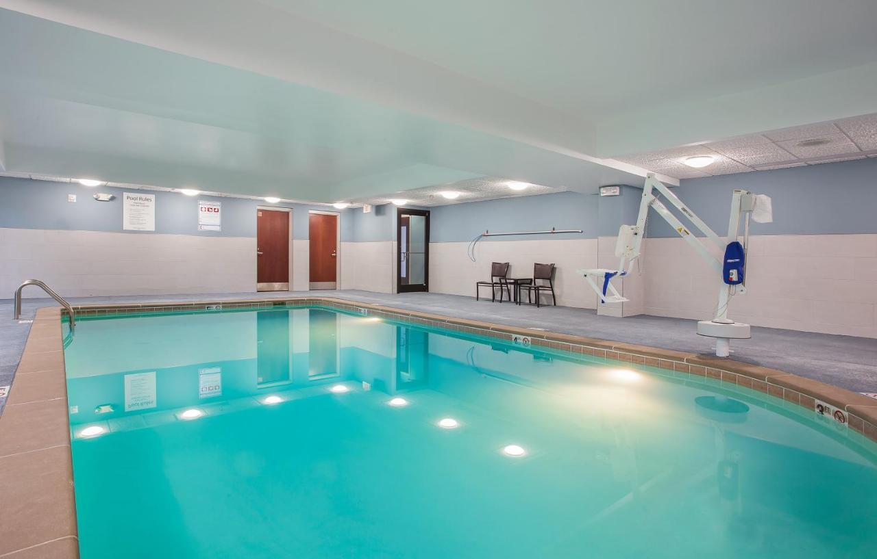 Holiday Inn Express & Suites Lebanon-Nashville Area By Ihg Bagian luar foto