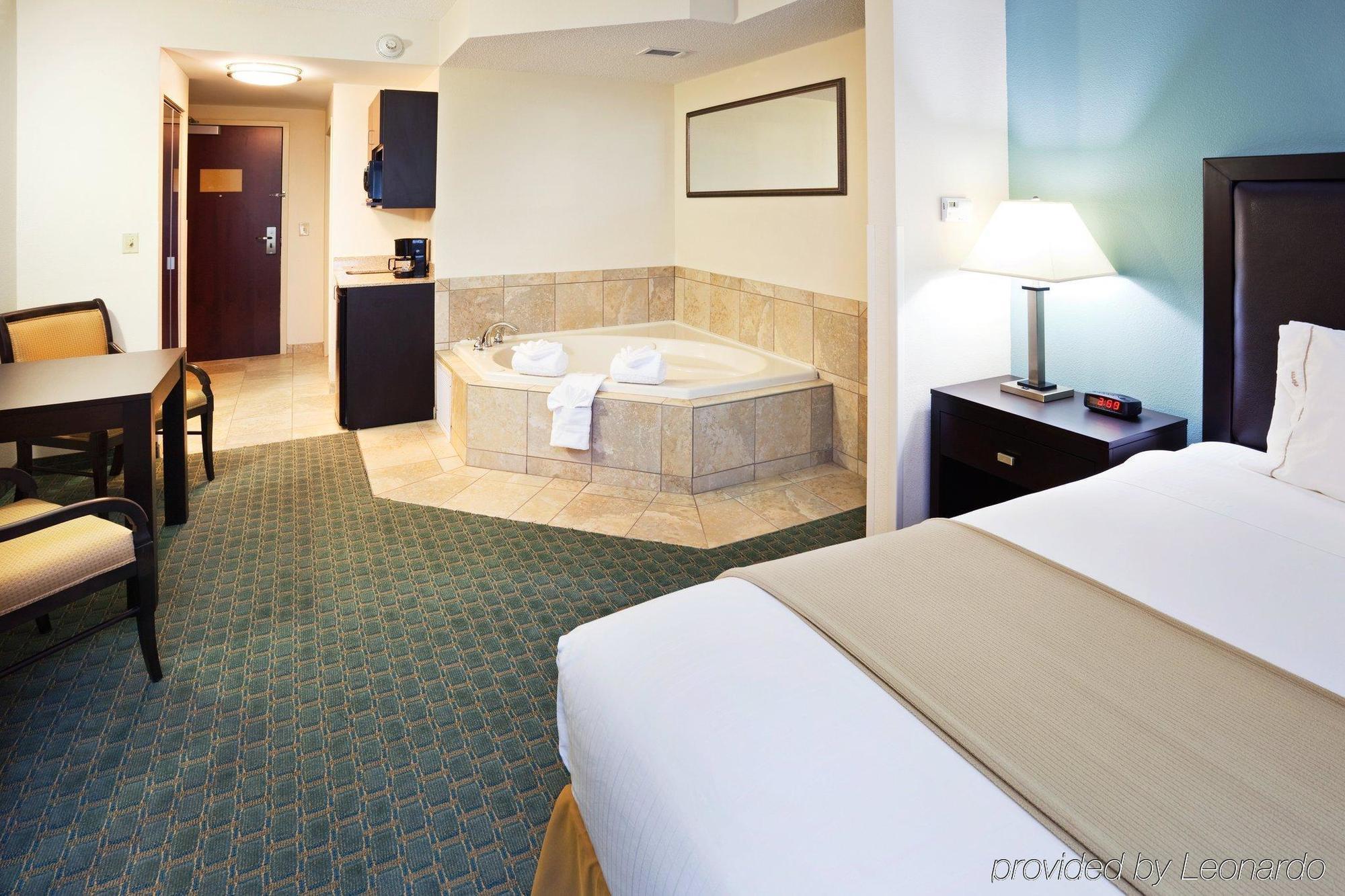 Holiday Inn Express & Suites Lebanon-Nashville Area By Ihg Ruang foto